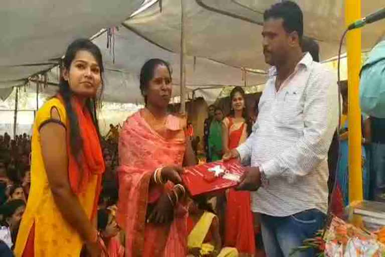 ajivika-celebrated-international-womens-day-in-giridih