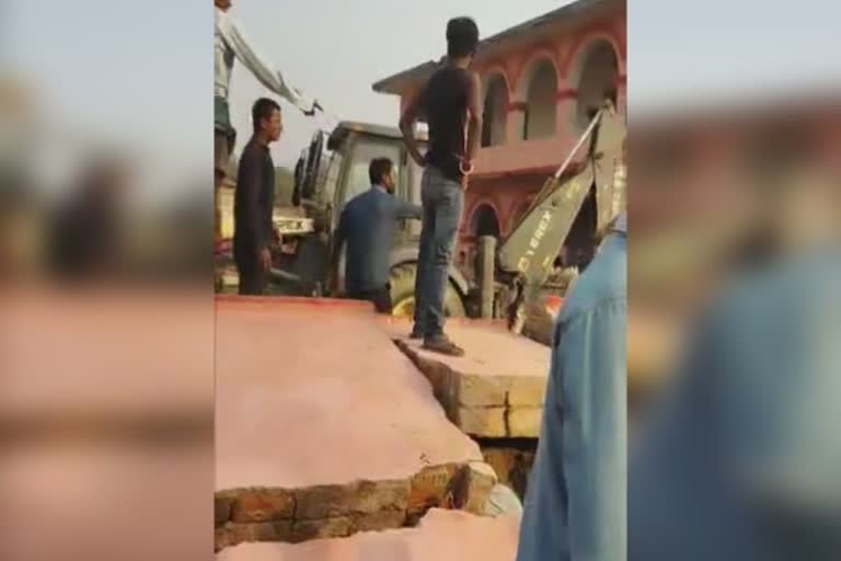 Six labourers killed as boundary wall of Bihar school collapses