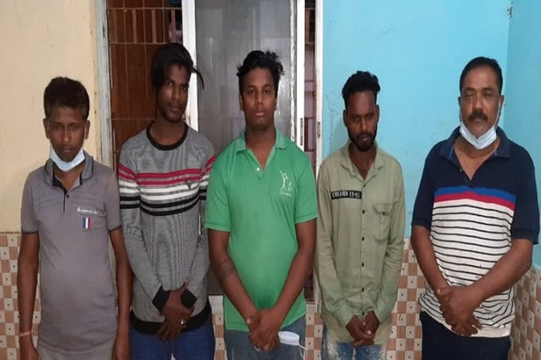 Five arrested for attempted lynching in Odisha  Five arrested for attempted lynching  attempted lynching in Odisha  lynching in Odisha  Odisha lynching  ഒഡീഷയിൽ ആൾക്കൂട്ട ആക്രമണം  ഒഡീഷ  ഒഡീഷ ആൾക്കൂട്ട ആക്രമണം  ഒഡീഷ ആൾക്കൂട്ട ആക്രമണം അറസ്‌റ്റ്