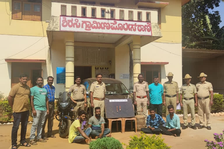 Inter district temple robbers, Inter district temple robbers arrest, Inter district temple robbers arrest in Sirsi, ಅಂತರ್ ಜಿಲ್ಲಾ ದೇವಸ್ಥಾನ ಕಳ್ಳರು, ಅಂತರ್ ಜಿಲ್ಲಾ ದೇವಸ್ಥಾನ ಕಳ್ಳರ ಬಂಧನ, ಶಿರಸಿಯಲ್ಲಿ ಅಂತರ್ ಜಿಲ್ಲಾ ದೇವಸ್ಥಾನ ಕಳ್ಳರ ಬಂಧನ,