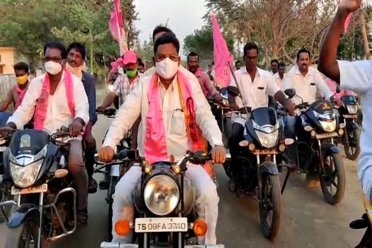 mlc-election-campaign-by-zp-chairperson-linagala-kamal-raju-at-bonakal-in-khammam-district