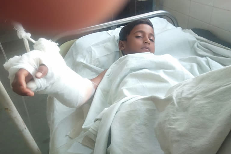 boy who lost his hand to an electric shock