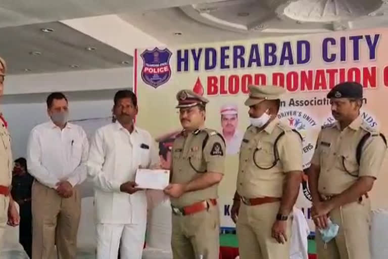 Traffic acp Anil Kumar inaugurated the blood donation camp in Secunderabad karkhana