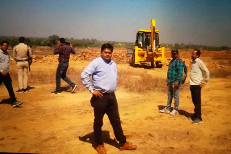 Land mafia fined 18 lakhs, morena news