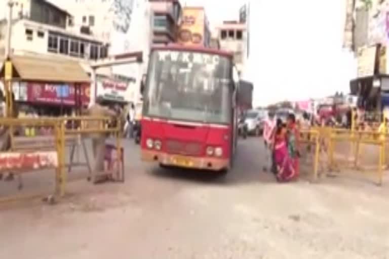 financial loss to hubli transport corporation due to delay of smart city work