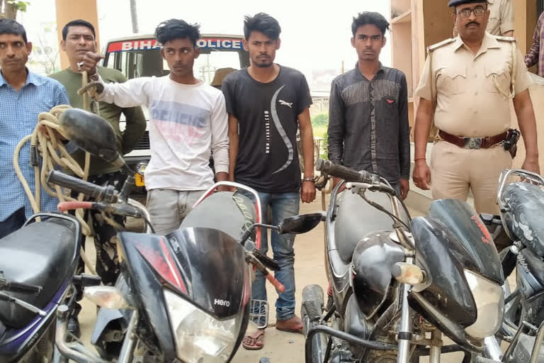 4 thieves arrested