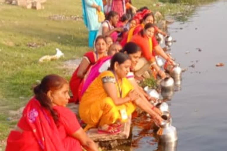 मनकामेश्वर मंदिर में शिव विवाह से पहले हल्दी की रस्म