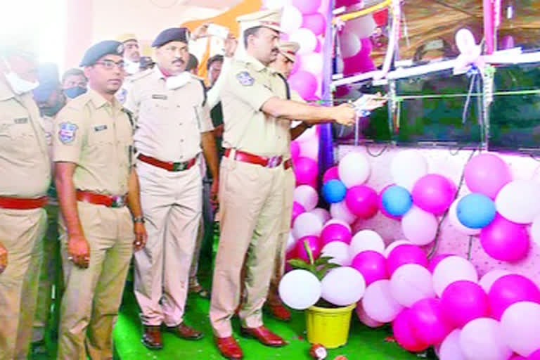 Mahabubabad District SP Nandyala Kotireddy launches CCTV cameras  under Dornakal Police Station