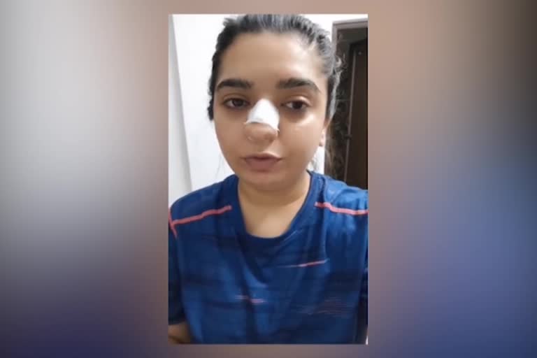 Zomato delivery boy assaulted on Makeup artist Hitesha Chandranee