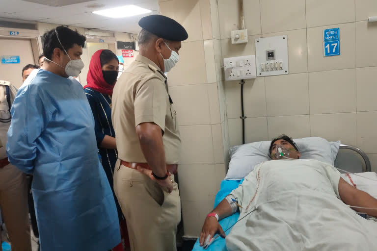 Delhi Police Commissioner arrives at AIIMS