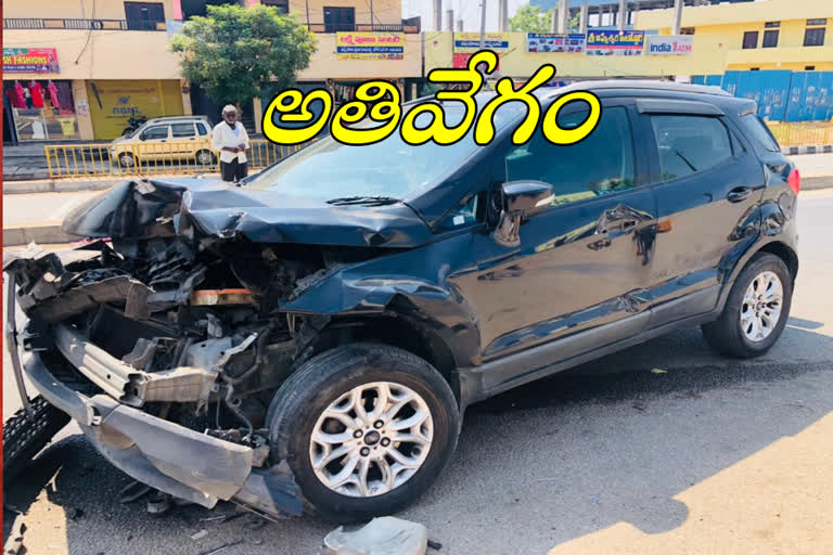 road accident at hyderabad karimnagar national high way and recorded in cc tv