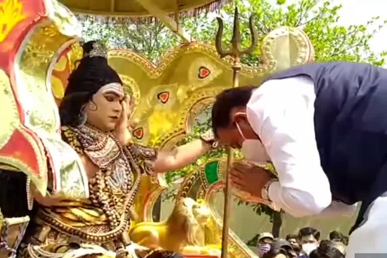 Urban Administration Minister Bhupendra Singh attended Shiva procession