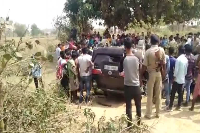 two people died in road accident in jamtara