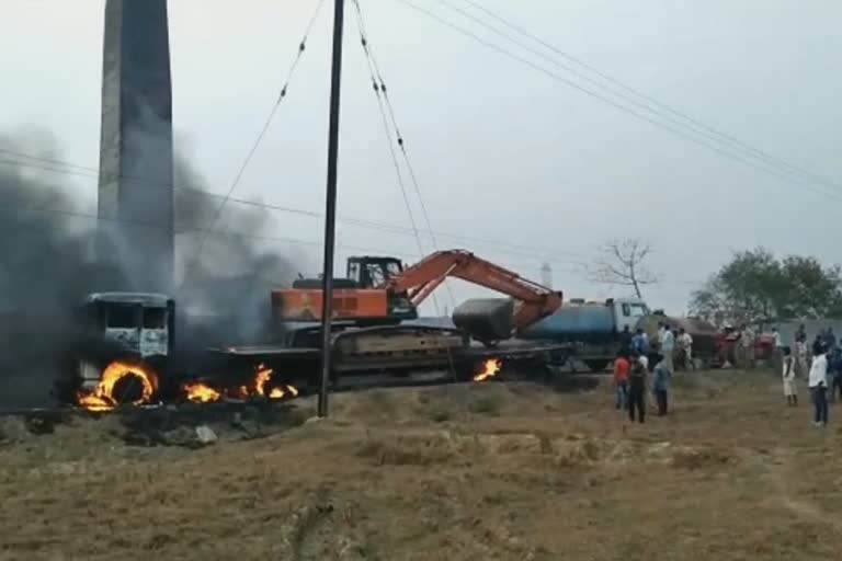 Tailer caught fire due to high-tension wire