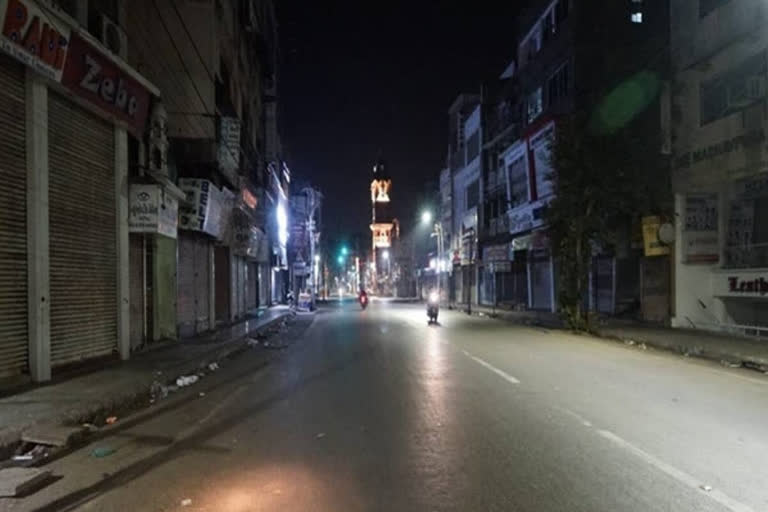 Night curfew imposed in Pune, lockdown in Akola amid fresh coronavirus spike in Maharashtra