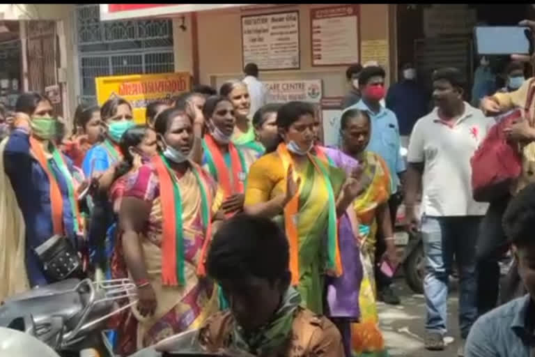 puducherry Congress and BJP women wing atrocities