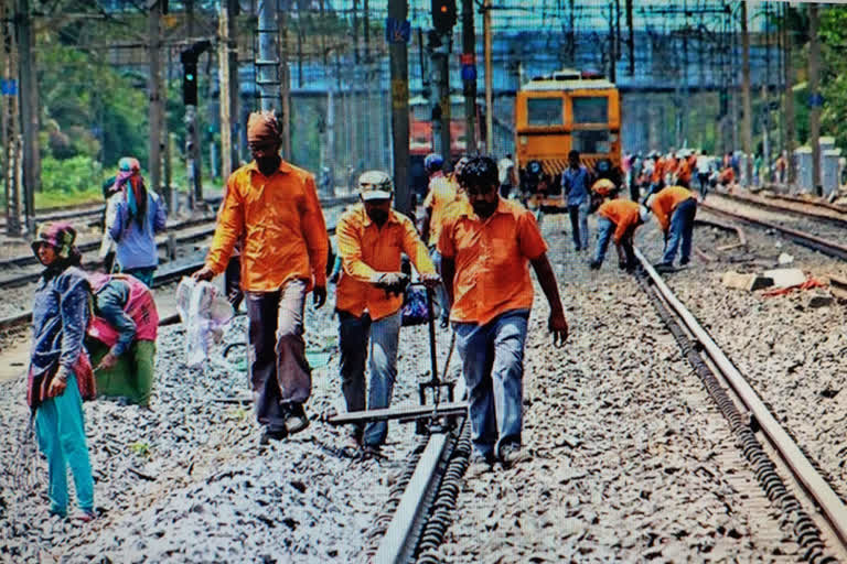 Megablocks on Central and Western Railway lines on Sunday IN Mumbai