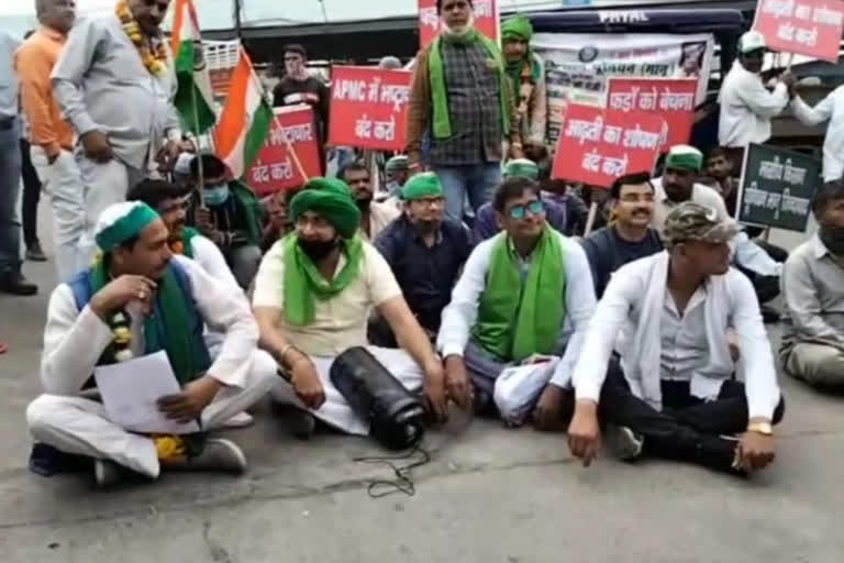 Bharatiya Kisan Union protest at Azadpur mandi in Delhi