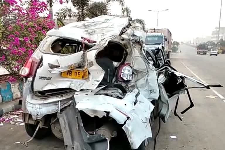 one old man died due to road accident at second hooghly bridge