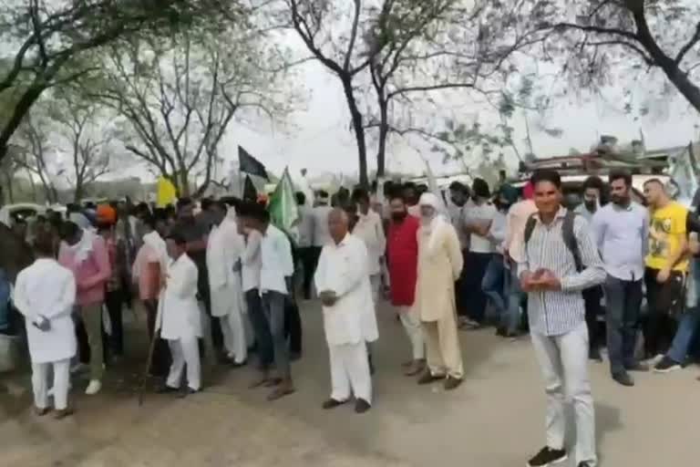 farmers protest against sandeep singh