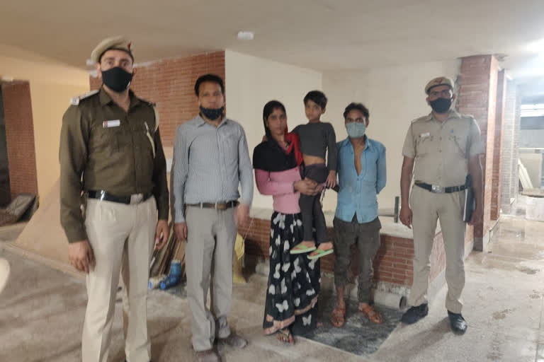 Police reunite  6-year-old girl to parents in south delhi