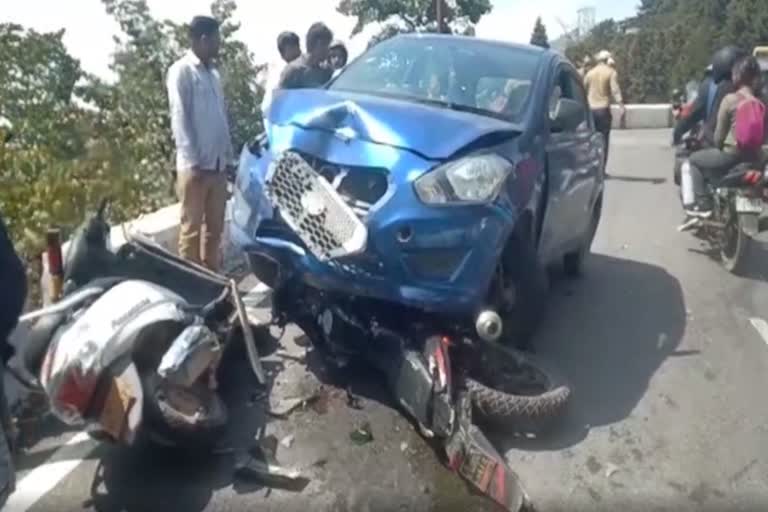 car accident in dehradun mussoorie road