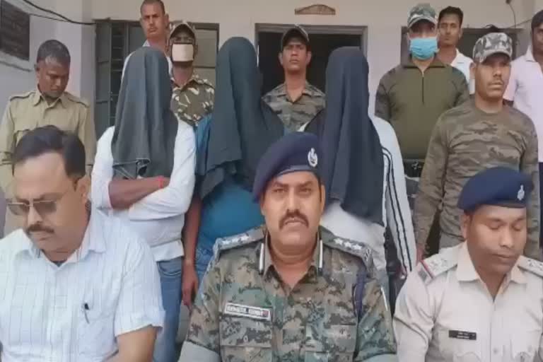 Naxalites arrested in Chatra