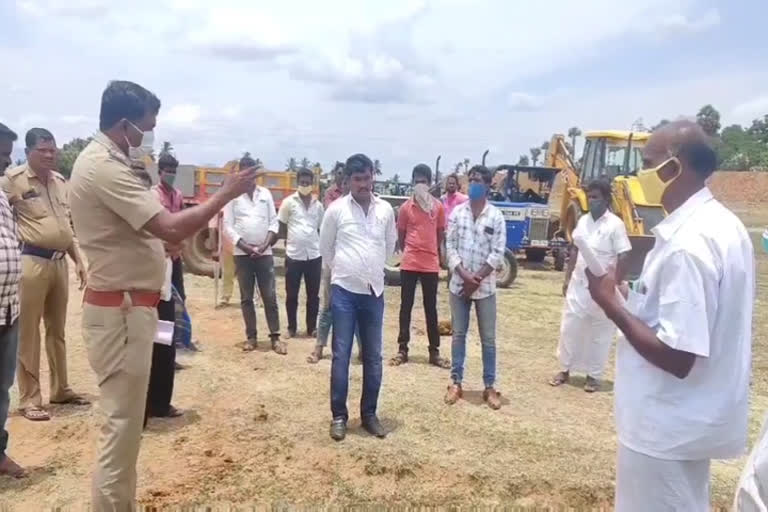 lake kudimaramathu farmers protest tiruvannamalai