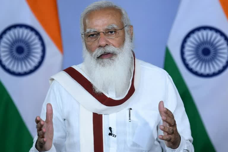 PM Modi to visit Gujarat, Diu to review situation after cyclone Tauktae PM Modi to visit Gujarat, Diu Modi to review cyclone damage Narendra Modi cyclone Tauktae ടൗട്ടെ ചുഴലിക്കാറ്റ് പ്രധാനമന്ത്രി ടൗട്ടെ ചുഴലിക്കാറ്റ്; സ്ഥിതിഗതികള്‍ വിലയിരുത്താന്‍ പ്രധാനമന്ത്രി ബുധനാഴ്ച ഗുജറാത്തില്‍