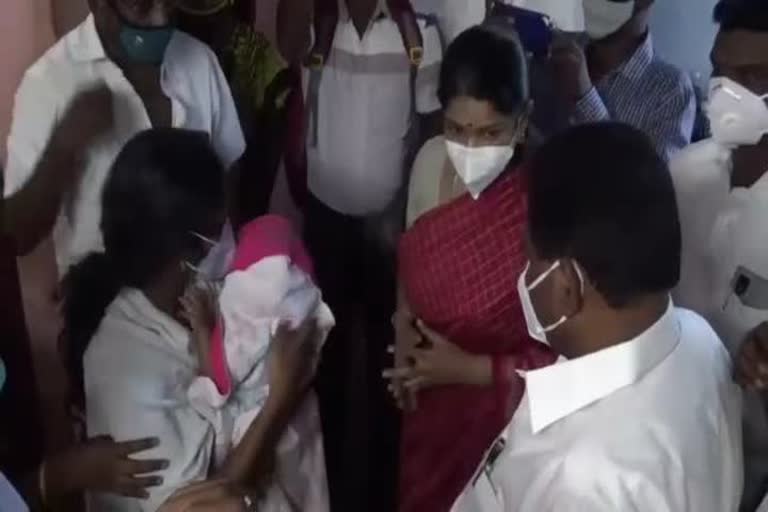 தட்டார்மடம் இளைஞர் படுகொலை : நீதிமன்ற மேற்பார்வையில் விசாரணை நடத்த வேண்டும் - கனிமொழி எம்.பி.,