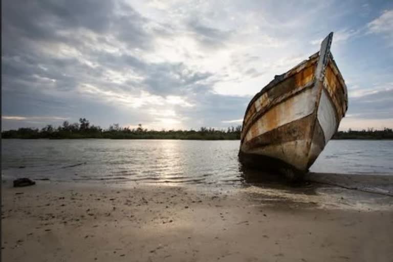 Boat Collision in Central Bangladesh ബംഗ്ലാദേശിൽ ബോട്ടപകടം ബോട്ടപകടത്തിൽ കൊല്ലപ്പെട്ടു