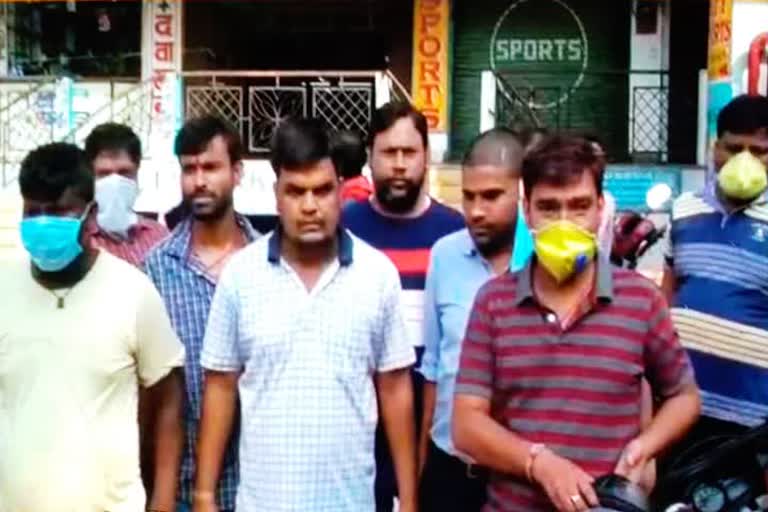 faimly created a ruckus in private hospital in Dhanbad 