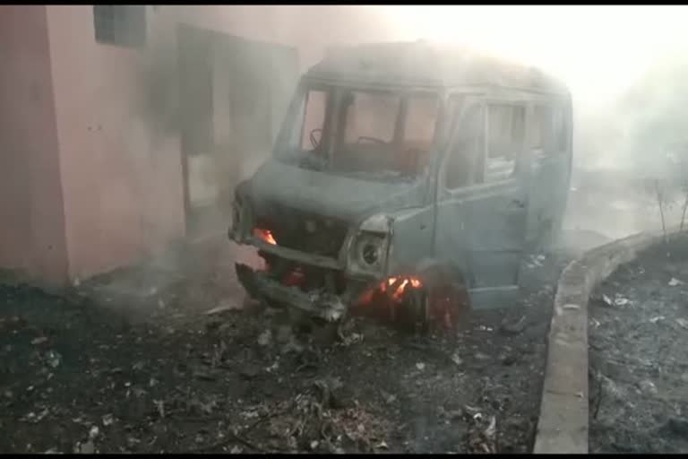 Ambulance caught fire in mirzapur
