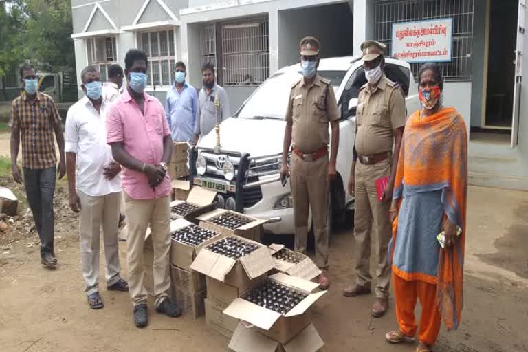 Two arrested for smuggling liquor bottles; 1,344 liquor bottles confiscated!