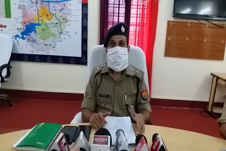 आरोपियों को पुलिस ने किया गिरफ्तार.