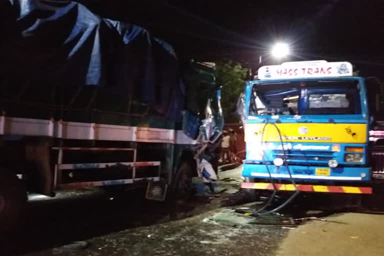 Two Lorry Directly Crashed In Thirunelveli