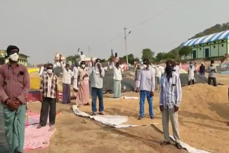 farmers protest at grain purchase centers , farmers protest 