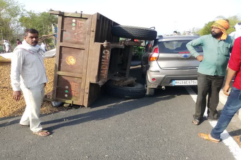 car and tractor accident 