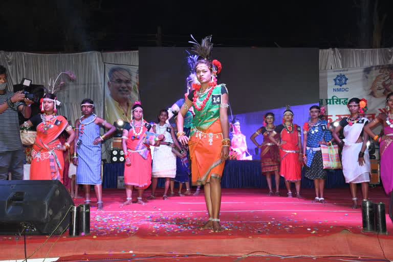 Youth walk ramp in traditional costumes in Abujhmad