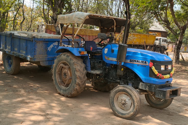 Fly ash brick theft from NTPC dam in katghora of korba