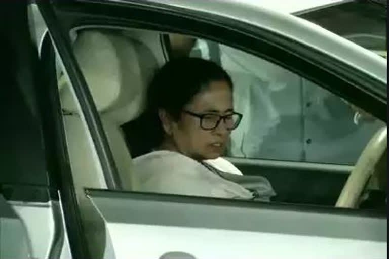 west-bengal-assembly-election-2021-hatchback-car-for-cm-mamata-banerjee-instead-of-suv