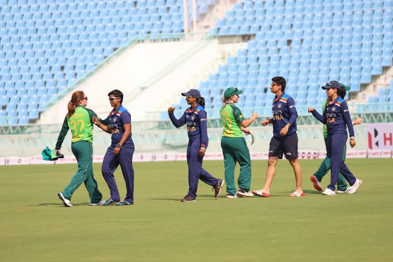 4th ODI: South Africa women stunned India, clinch series with 7-wicket win