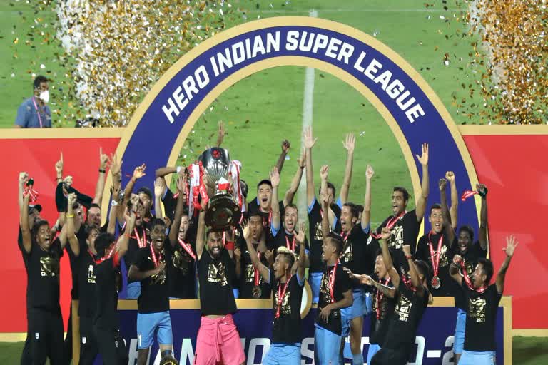 ISL- 7: Igor Angulo wins golden boot and arindam singh wins golden gloves award