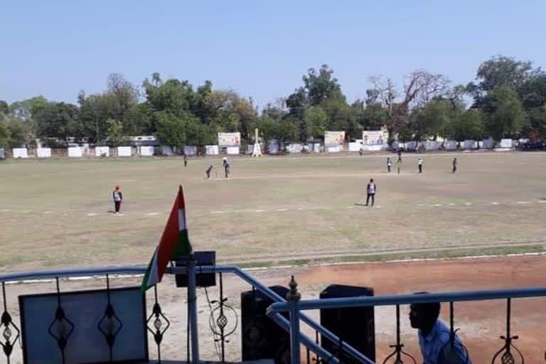 क्रिकेट मैच के दौरान हंगामा, Commotion during a cricket match kota