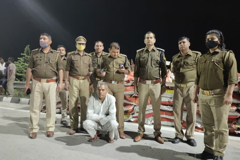 illegal liquor worth ruppes 10 lakh seized in greater noida