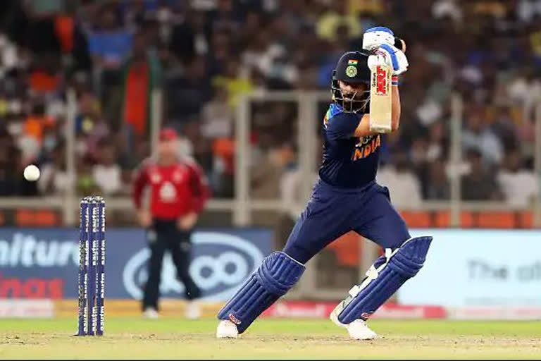 virat-kohli-becomes-first-batsman-to-complete-3000-runs-in-international-t20-cricket