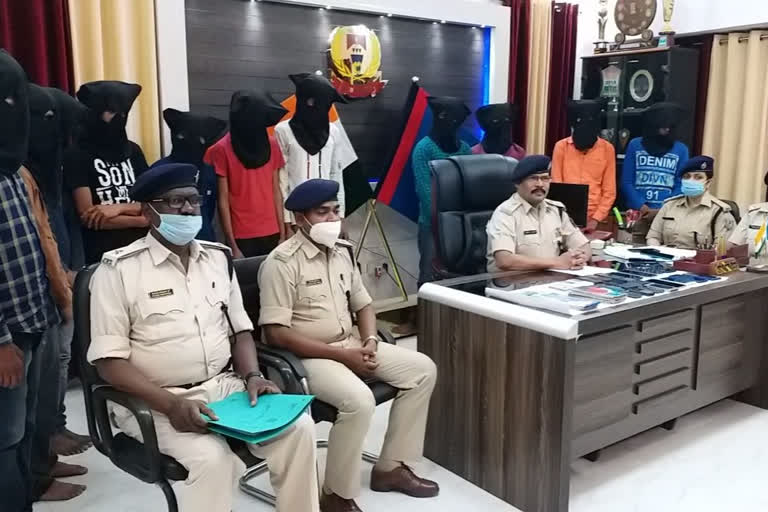 11 cyber criminals arrested in Deoghar