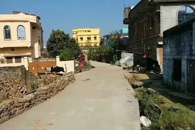 Loot in road construction work in Dhanbad