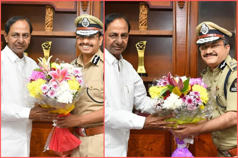 cp-sajjanar-anilkumar-met-cm-kcr