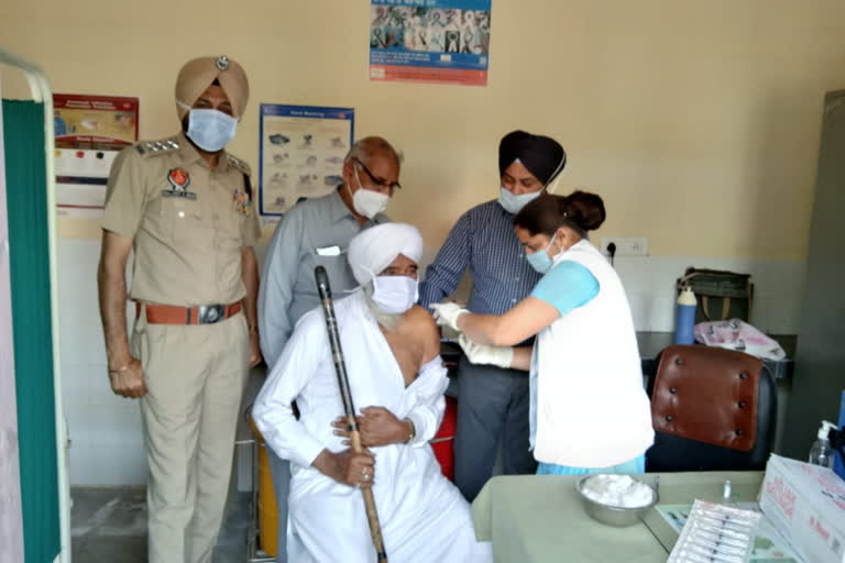 Covid vaccination in Barnala